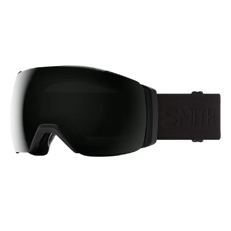 Blackout with Chromapop Sun Black Mirror Lens