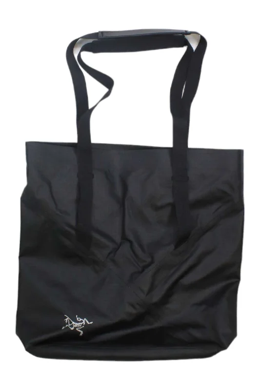 Weekend Bargains to Celebrate Arc'teryx Blanca 19 Tote