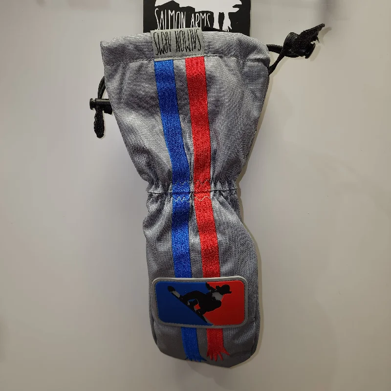 Weekend Specials to Relish SALMON ARMS RETRO MITT KODY 69