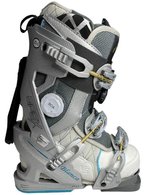 winter 23 24 silver grey:#d1d4db